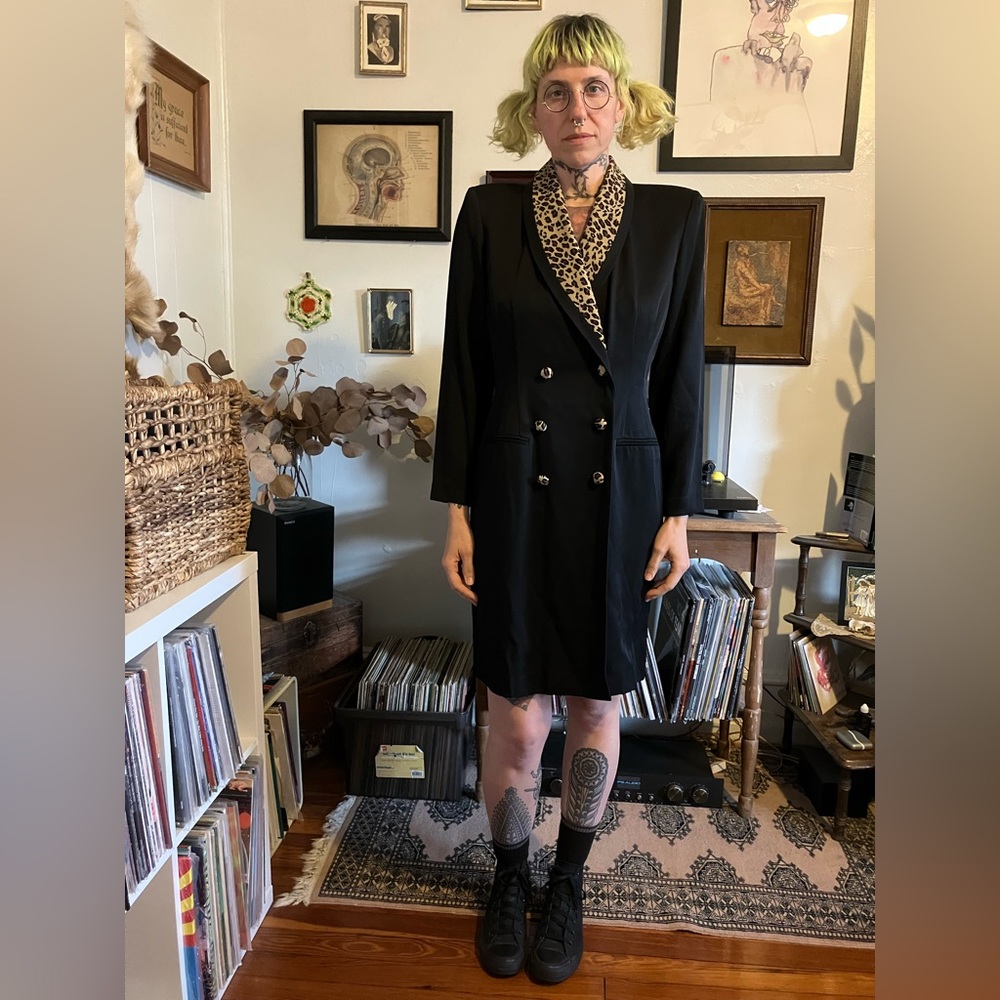 ๐ SOLD ๐ Vintage Sassy Black Leopard Blazer Dress by Danny & Nicole ~ Size 8P - Picture 2 of 11